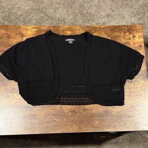 Covington Classic Black Shortsleeved Cropped Sweater